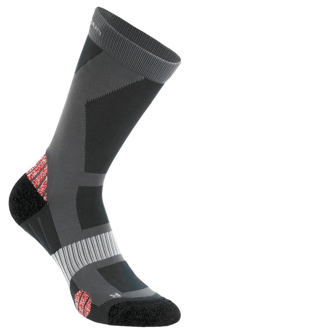 





2 pairs of Forclaz 500 adult high-top hiking socks - grey and red, photo 1 of 5